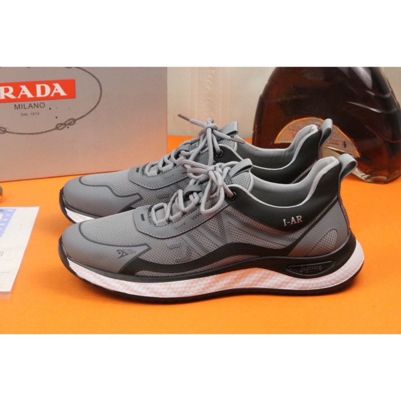 Pra*a casual shoes
